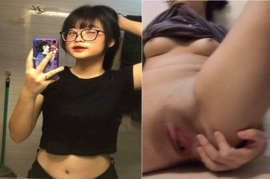 Hồ Kim Liên quyến rũ trong bộ bikini gợi cảm